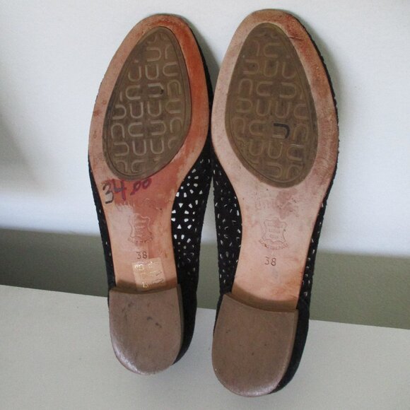 Unisa Resort Black Laser-cut Suede Ballet Flat w/ Peep Toe - Size 38 Euro - Picture 9 of 9